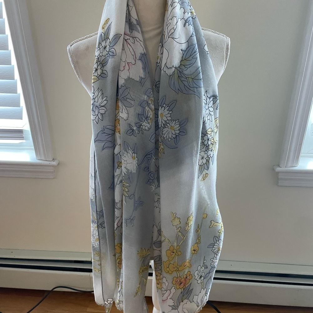 Dress Barn Floral Scarf in blue and Yellow new - Picture 3 of 8